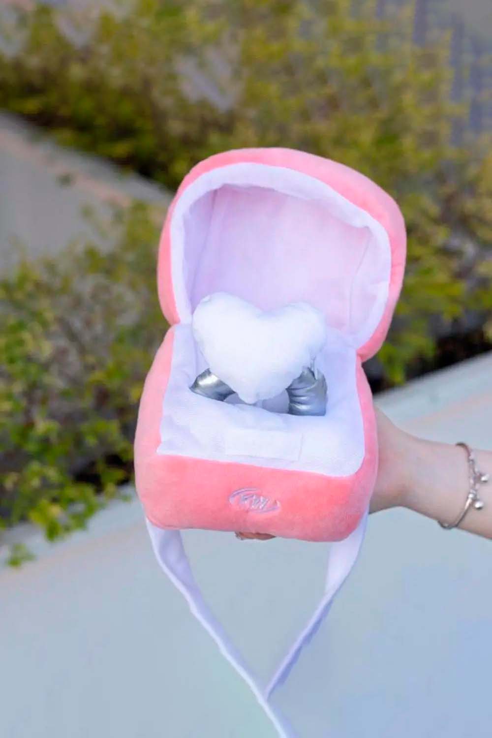 Peluche de anillo de diamantes brillantes